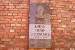 Mälestustahvel maalija LYDIA NIRK-SOOSAARELE 2008 pronks, graniit - Viljandi, Eesti  <br />Memorial tablet for a painter LYDIA NIRK-SOOSAAR 2008 bronze, granit - Viljandi, Estonia