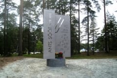 Koorijuht ANTS SÖÖDI mälestusmärk 2015 roostevaba teras, graniit h= 2,9 m - Elva, Eesti  <br />A monument for the conductor ANTS SÖÖT 2015 stainless steel, granit h= 2,9 m - Elva, Estonia