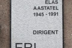 MÄLESTUSTAHVEL dirigent ERI KLAS´ile 2015 graniit 136 x 60 cm - Gonsiori 17, Tallinn, Eesti <br /> A memorial tablet to a conductor ERI KLAS 2015 granit 130 x 60 cm - Gonsiori 17, Tallinn, Estonia