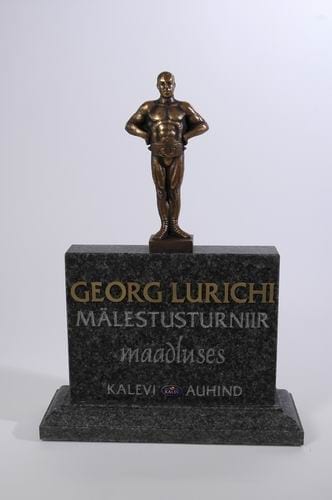 GEORG LURICHI nim. maadlusauhind 2006 graniit, pronks  <br />A G.Lurich Wrestling Award 2006 granit, bronze