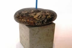 Kingitus I 2012 kivi, paekivi, metall  <br />A gift I 2012 limestone, stone, metal