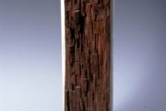 "VARJATUD SISU" 1997 marmor, puu <br />"HIDDEN INSIDE" 1997 marble, wood