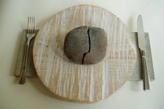 "EINE-I" 2001 puu, kivi, metall<br /> "MEAL-I" 2001 wood, stone, metal